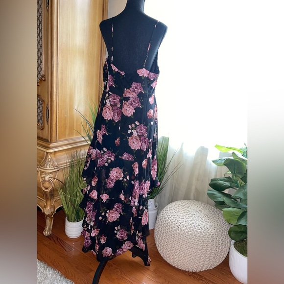 Going to High Tea Black Floral Print Tiered Maxi Dress - Picture 5 of 6